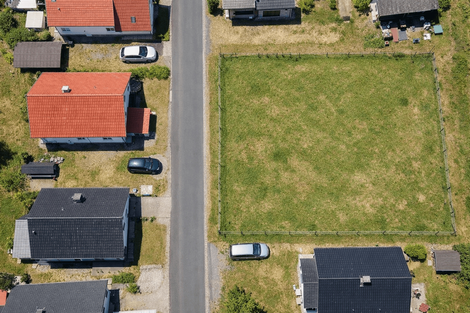 Vorher: Ausgangsfoto des Pool-Projekts