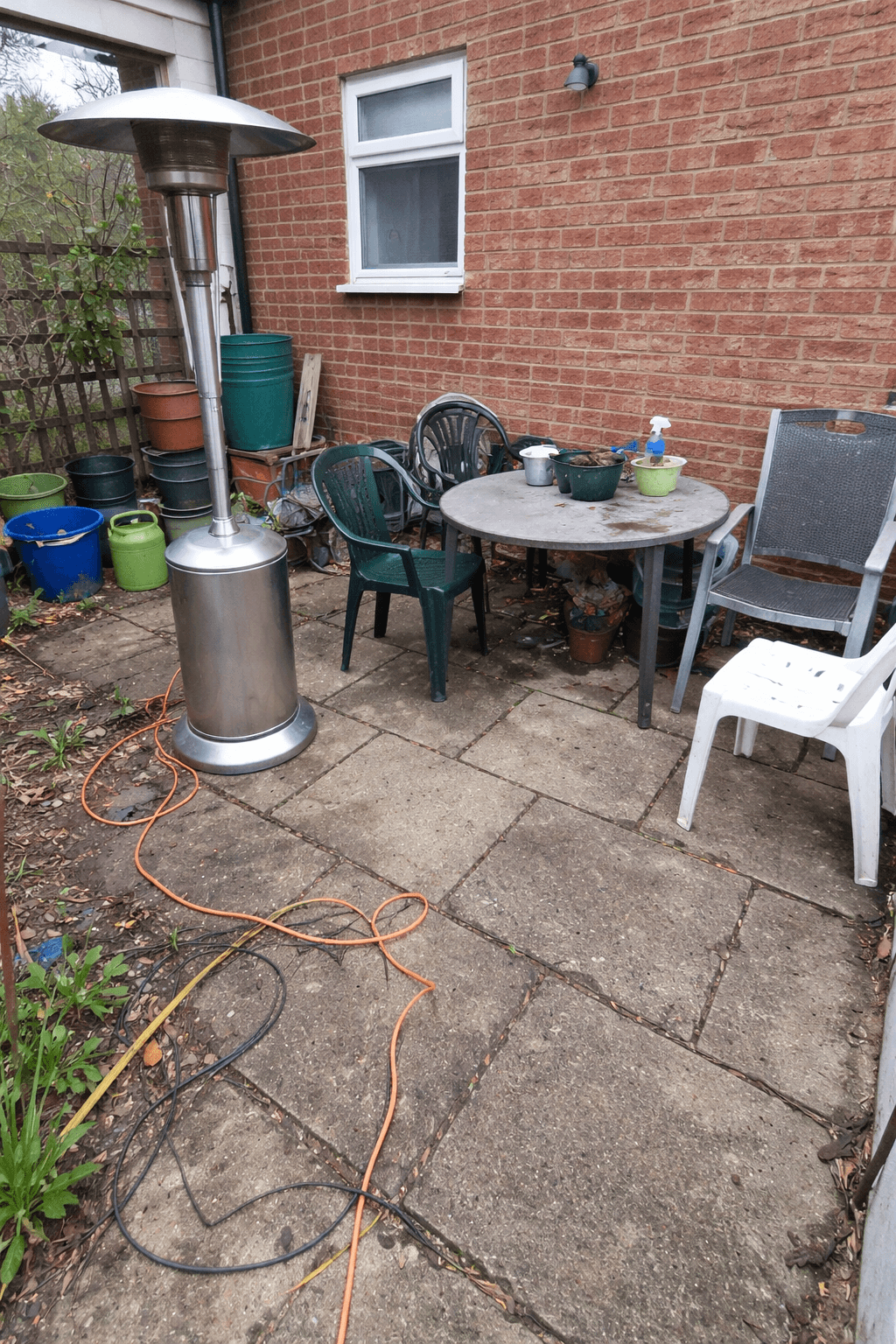 Vorher: Ausgangsfoto des Terrasse-Projekts