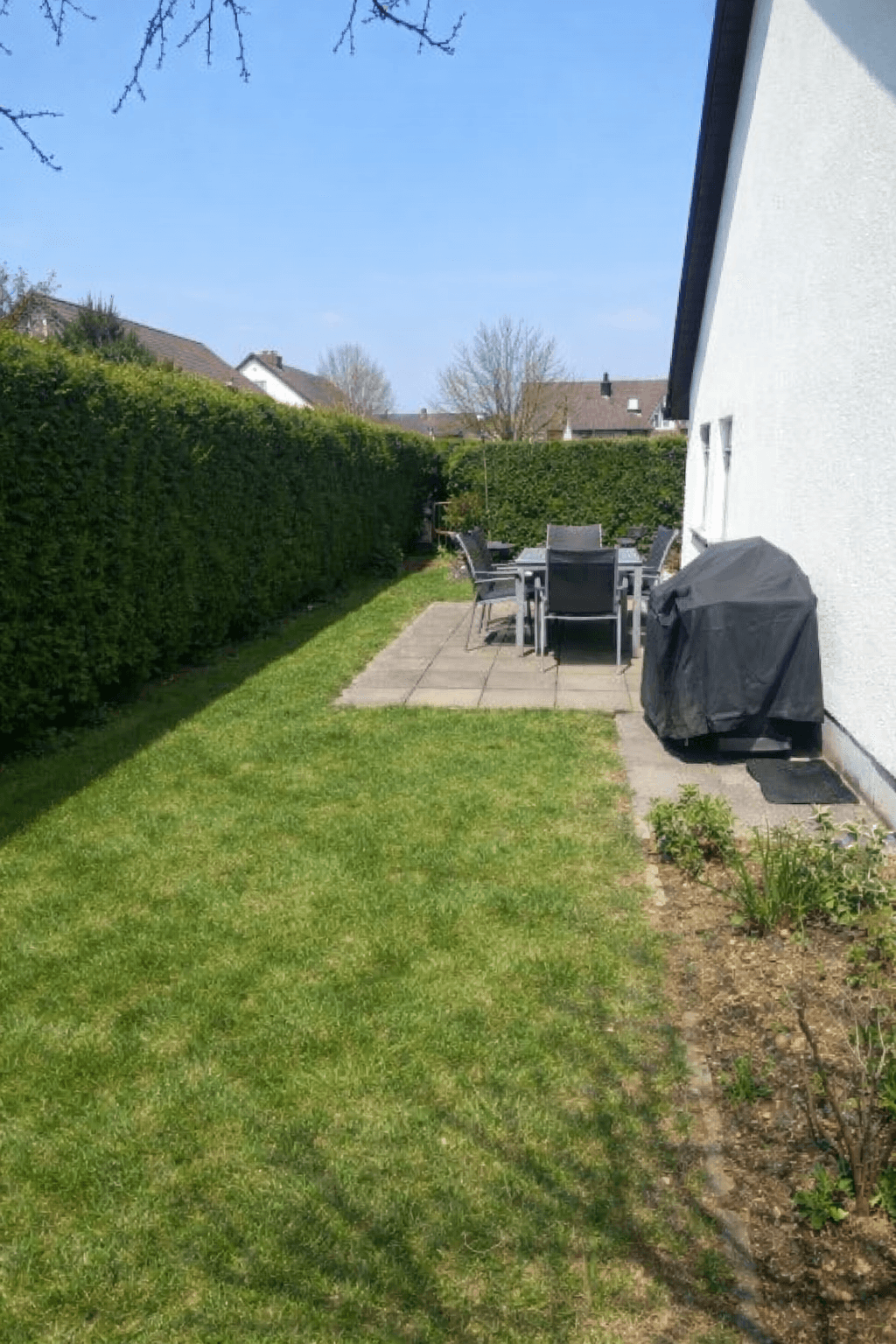 Vorher: Ausgangsfoto des Terrasse-Projekts